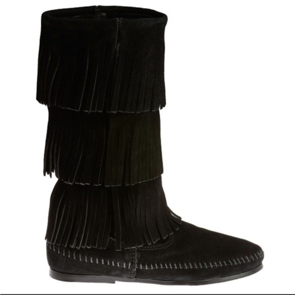 Minnetonka fringe boots black size 8